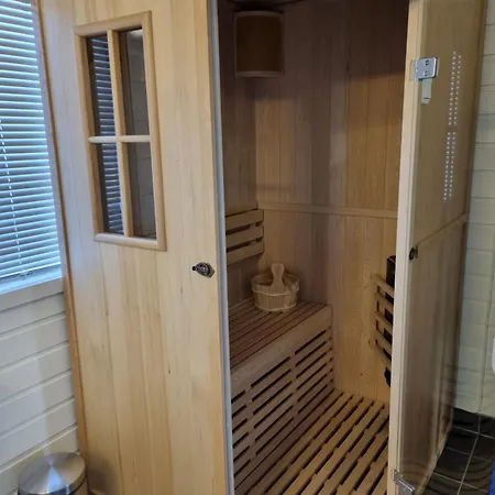 Ytterviks Rorbu Lofoten Private Sauna & Free Elektric Carcharging Сasa de vacaciones