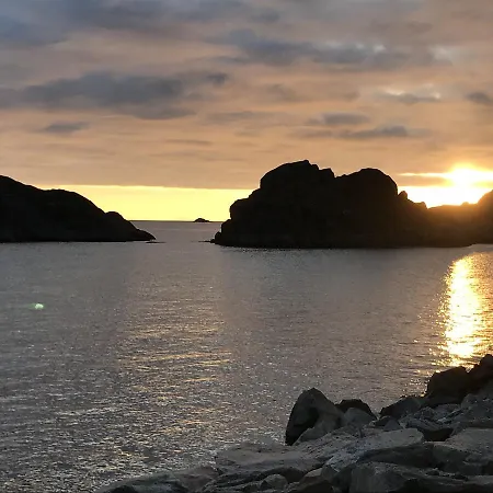 Ytterviks Rorbu Lofoten With Private Sauna 펜션 *