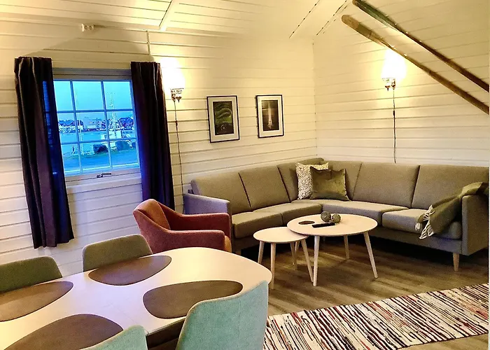 Ytterviks Rorbu Lofoten With Private Sauna بيت للعطل
