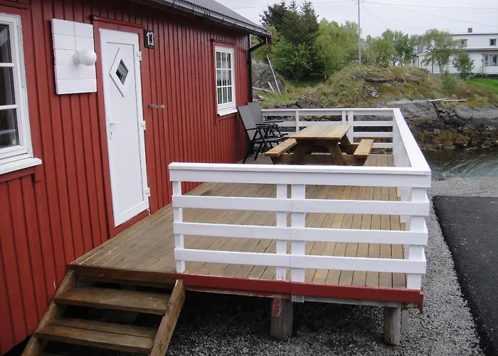 Ytterviks Rorbu Lofoten With Private Sauna بيت للعطل